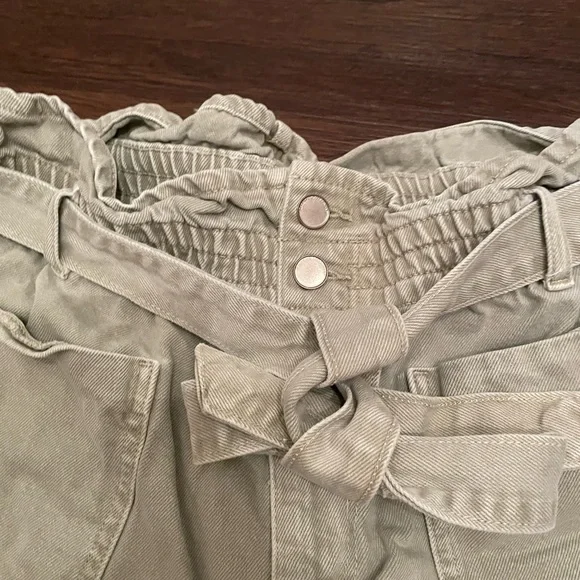 Zara shorts - Picture 2 of 4